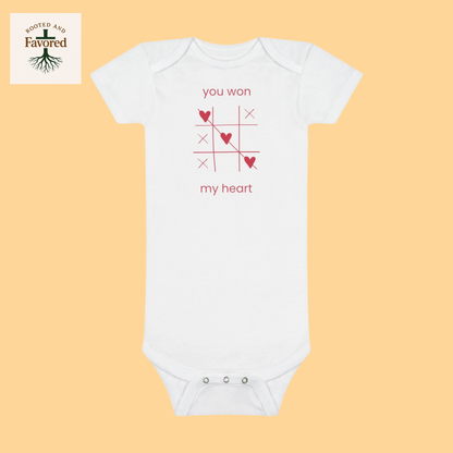 Adorable Baby Onesie with Heart Design, Perfect for Baby Showers, Valentine's Day Gift, Cute Infant Outfit, Baby Apparel, Toddler Clothes